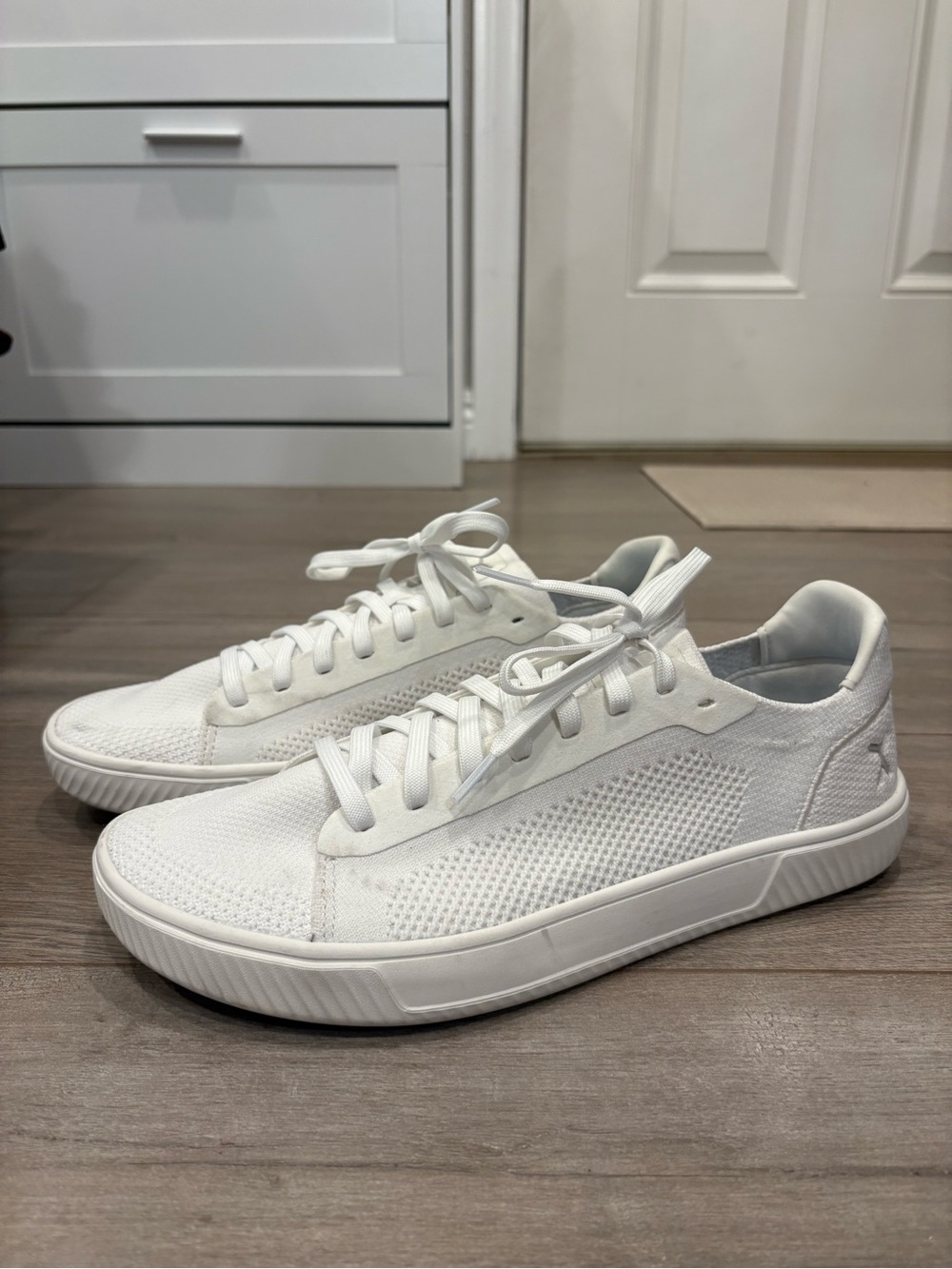 Flux Footwear Adapt Trainer White Mens Size 11.5 Athletic Knit Shoes Sneakers